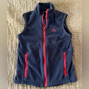Quechua Navy Fleece Vest Red Accents kids size 7/8 zip up pockets